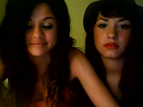 demi lovato and selena gomez with SPECIAL GUEST!!! 1257 - Demilush and selena gomez with Special Guest Part oo3