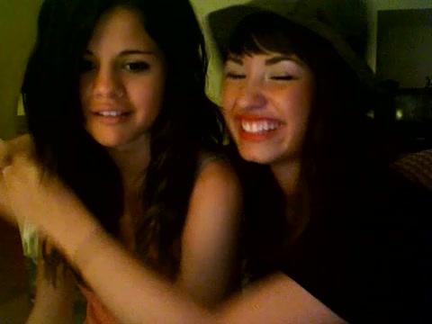 demi lovato and selena gomez with SPECIAL GUEST!!! 1742