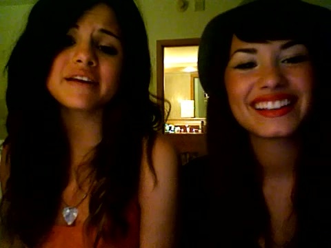 demi lovato and selena gomez with SPECIAL GUEST!!! 335