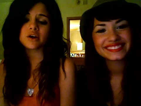 demi lovato and selena gomez with SPECIAL GUEST!!! 337
