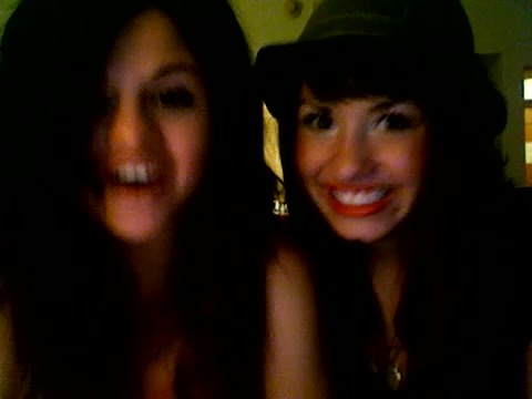 demi lovato and selena gomez with SPECIAL GUEST!!! 742 demi lovato and selena gomez with SPECIAL GUEST!!! 742