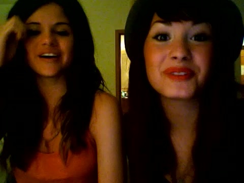 demi lovato and selena gomez with SPECIAL GUEST!!! 748 demi lovato and selena gomez with SPECIAL GUEST!!! 748