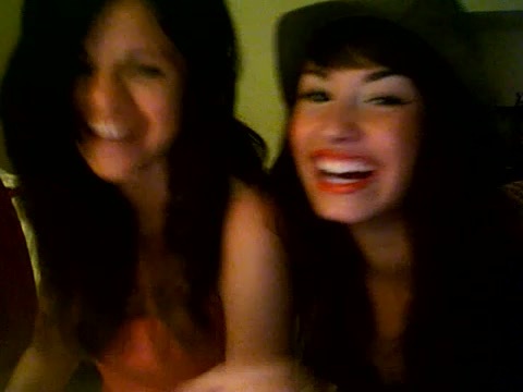 demi lovato and selena gomez with SPECIAL GUEST!!! 1771