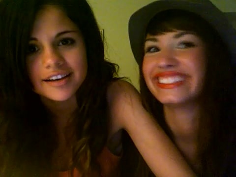 demi lovato and selena gomez with SPECIAL GUEST!!! 1290