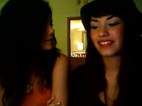 demi lovato and selena gomez with SPECIAL GUEST!!! 401 - Demilush and selena gomez with Special Guest Part oo1