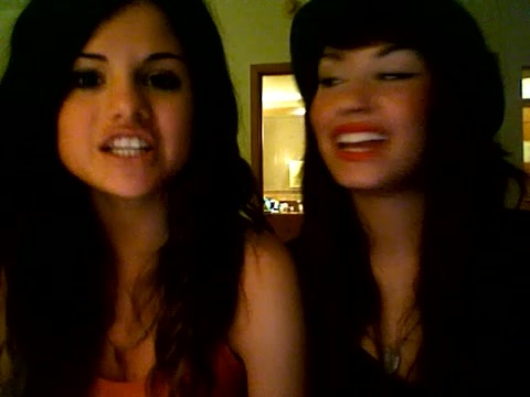 demi lovato and selena gomez with SPECIAL GUEST!!! 761 demi lovato and selena gomez with SPECIAL GUEST!!! 761