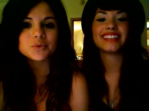 demi lovato and selena gomez with SPECIAL GUEST!!! 764 demi lovato and selena gomez with SPECIAL GUEST!!! 764