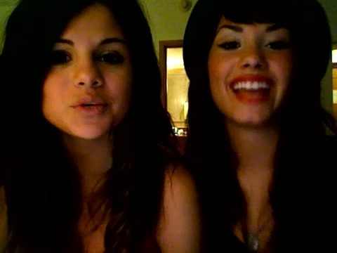 demi lovato and selena gomez with SPECIAL GUEST!!! 767 demi lovato and selena gomez with SPECIAL GUEST!!! 767