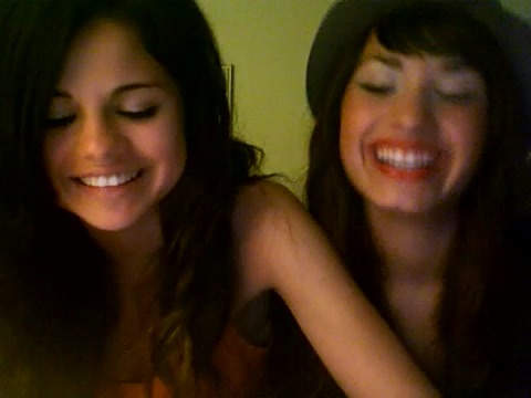 demi lovato and selena gomez with SPECIAL GUEST!!! 1296 - Demilush and selena gomez with Special Guest Part oo3