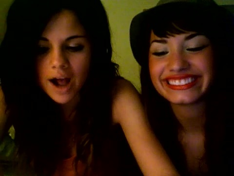 demi lovato and selena gomez with SPECIAL GUEST!!! 1795 - Demilush and selena gomez with Special Guest Part oo4