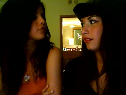 demi lovato and selena gomez with SPECIAL GUEST!!! 425