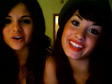 demi lovato and selena gomez with SPECIAL GUEST!!! 802 demi lovato and selena gomez with SPECIAL GUEST!!! 802