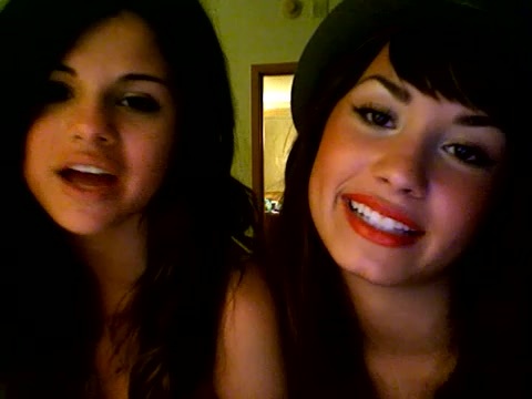 demi lovato and selena gomez with SPECIAL GUEST!!! 807 demi lovato and selena gomez with SPECIAL GUEST!!! 807