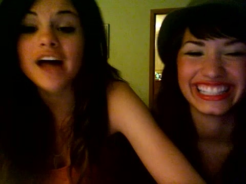 demi lovato and selena gomez with SPECIAL GUEST!!! 1843