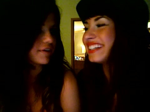 demi lovato and selena gomez with SPECIAL GUEST!!! 818 demi lovato and selena gomez with SPECIAL GUEST!!! 818