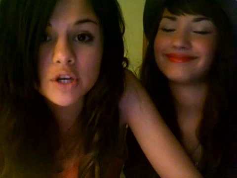 demi lovato and selena gomez with SPECIAL GUEST!!! 1352