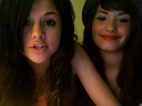 demi lovato and selena gomez with SPECIAL GUEST!!! 1357