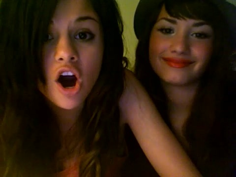 demi lovato and selena gomez with SPECIAL GUEST!!! 1361