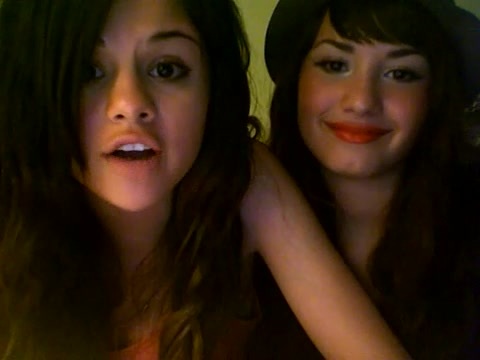 demi lovato and selena gomez with SPECIAL GUEST!!! 1364
