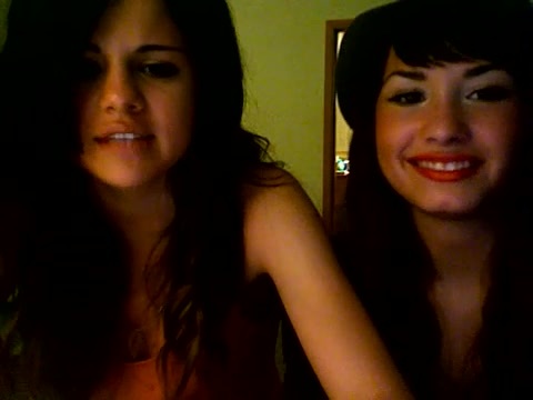 demi lovato and selena gomez with SPECIAL GUEST!!! 1884 - Demilush and selena gomez with Special Guest Part oo4