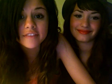 demi lovato and selena gomez with SPECIAL GUEST!!! 1367