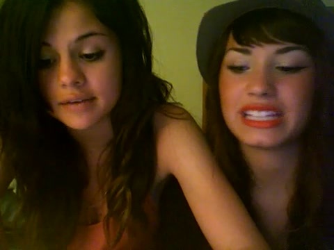 demi lovato and selena gomez with SPECIAL GUEST!!! 1954