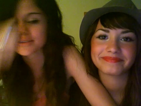 demi lovato and selena gomez with SPECIAL GUEST!!! 1430