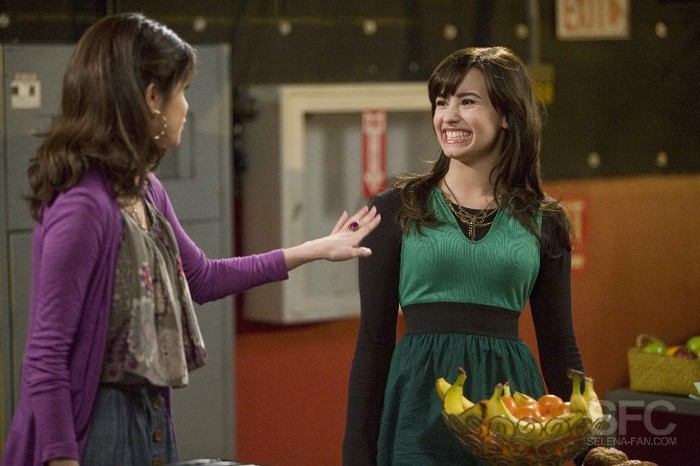 selenafan05 - Sonny With A Chance Season 1 Episode Stills 1x13 Battle of the Networks Stars