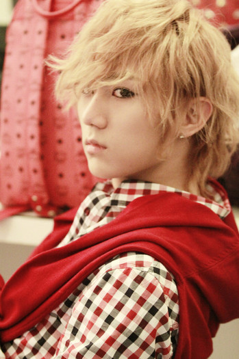 Hyun Seung 44