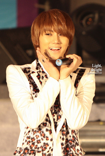 Jang-HyunSeung-jang-hyunseung-21253520-900-1330