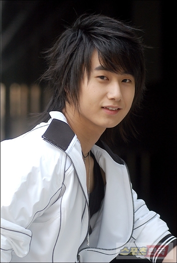 2_heo-young-saeng - Heo Young Saeng