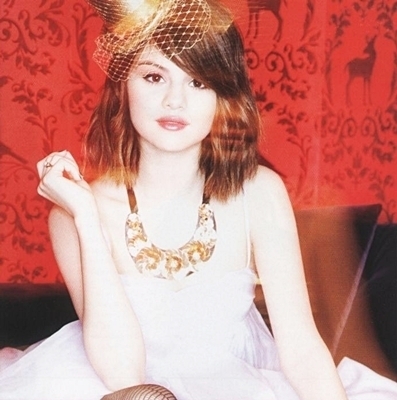 Selena-Gomez-Kiss-and-Tell-album-selena-gomez-10741298-397-400 - aLBUME SELENA