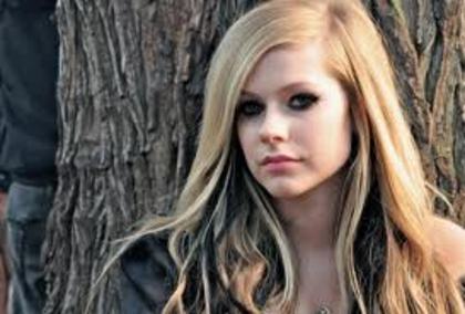 yes - Avril Lavigne