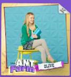 China este tare draguta si stie sa cante! - Interviev ANT Farm