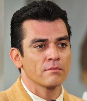 jorge-salinas300x350 - Jorge Salinas