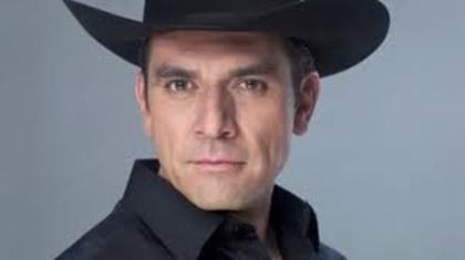 images (63) - Jorge Salinas