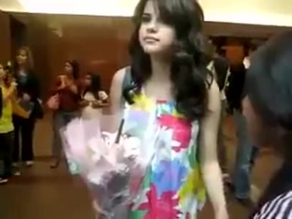 Selena Gomez talks about Demi Lovato! 105