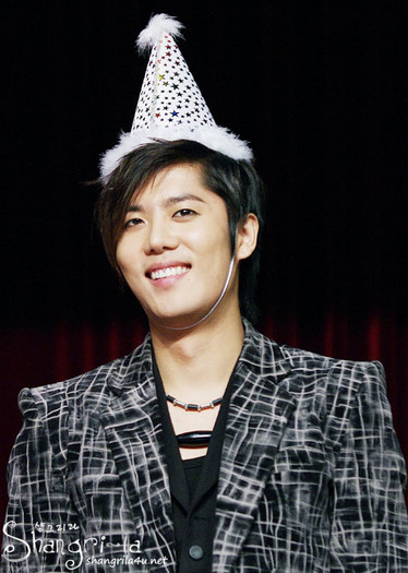 Kyu-Jong-kim-kyu-jong-24591690-800-1120 - Kim Kyu Jong