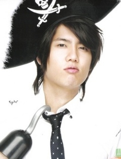 Pirate-Kyu-Jong-kim-kyu-jong-23648777-238-310 - Kim Kyu Jong