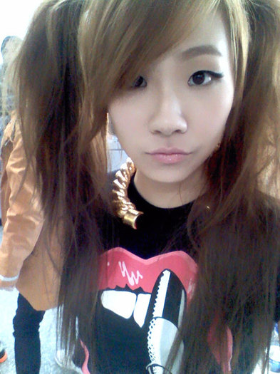 20091214News001_Front - 2ne1 korea 1