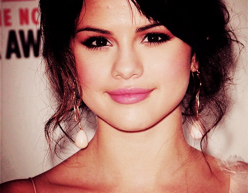 pFH4h (1) - Copy - 0     I love Selena forever