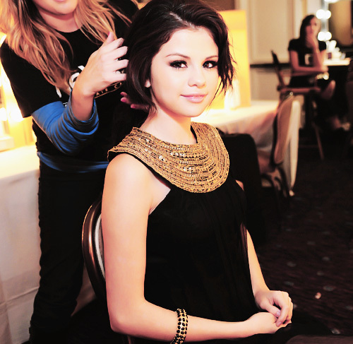 tumblr_lnra7eHwSt1qe03iqo1_500 - 0     I love Selena forever