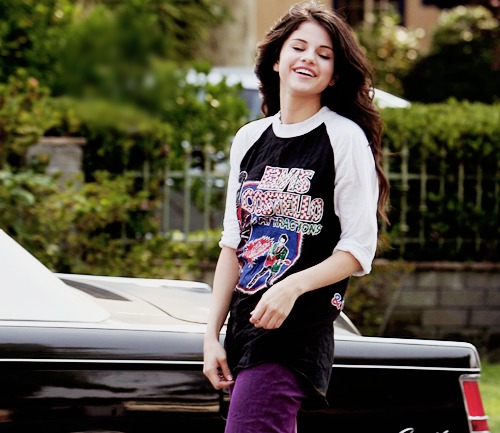 tumblr_lnrbn5pGzA1qlgvkho1_500 - 0     I love Selena forever