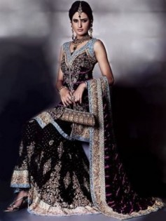 Rochie-de-mireasa-indiana-226x300 - Imbracaminte indiana - sari