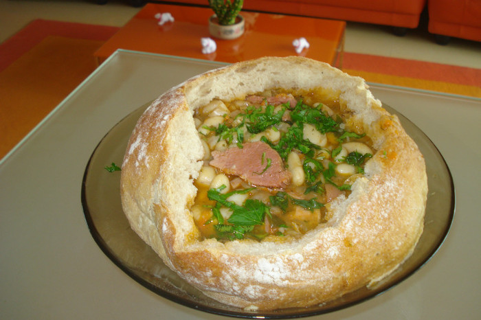 FASOLE CU CIOLAN AFUMAT