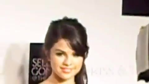 Selena Gomez Dances To Katy Perry! 112
