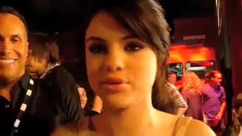 Selena Gomez Dances To Katy Perry! 198 - Selena Gomez Dances To Katy Perry