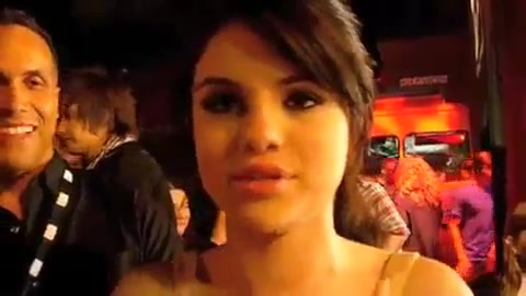 Selena Gomez Dances To Katy Perry! 199 - Selena Gomez Dances To Katy Perry