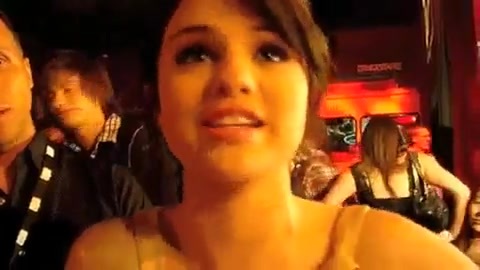 Selena Gomez Dances To Katy Perry! 211