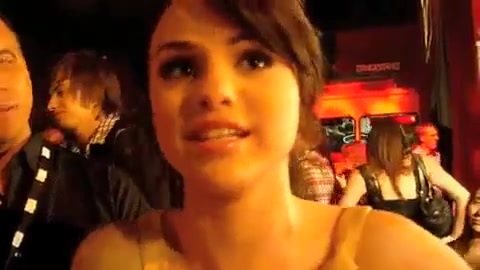 Selena Gomez Dances To Katy Perry! 212